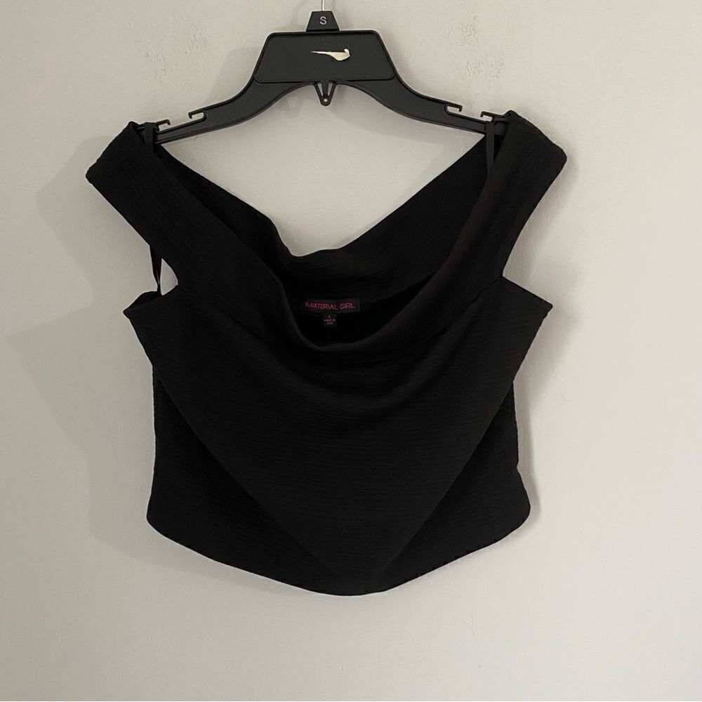 Material Girl Women’s Boat Neck Cropped Cropped Ribbed Blouse Black L